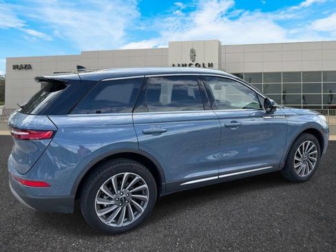 Used 2023 Lincoln Corsair Reserve w/ Equipment Group 201A FWD image 3