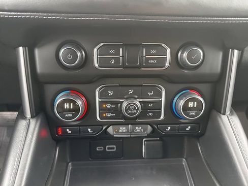 Used 2024 Chevrolet Tahoe LT w/ LT Signature Package image 29