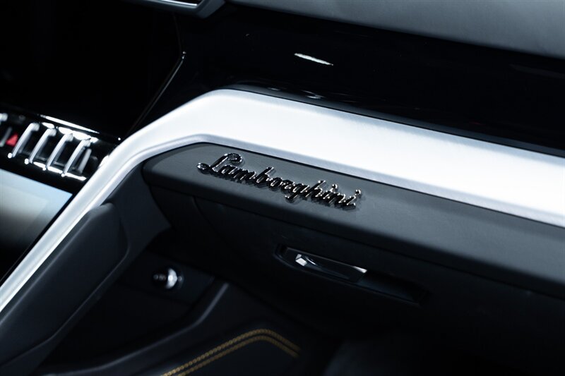 Used 2020 Lamborghini Urus AWD/4WD image 63