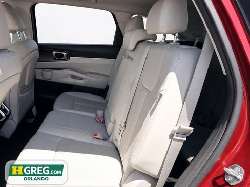 Used 2025 Kia Sorento S w/ Panoramic Sunroof Package FWD image 16