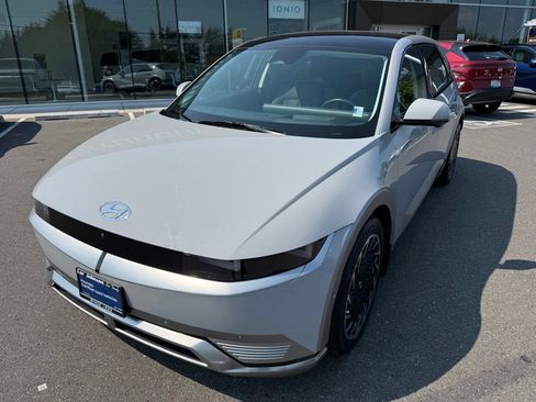 Certified 2024 Hyundai Ioniq 5 Limited AWD/4WD image 9