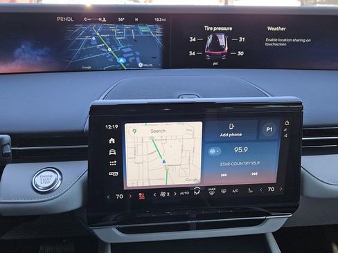 New 2026 Lincoln Nautilus Reserve image 10