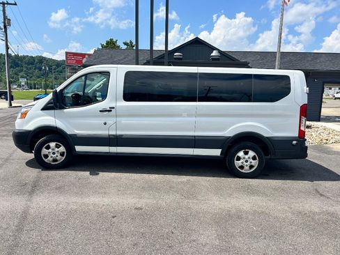 Used 2017 Ford Transit 350 XLT RWD image 7
