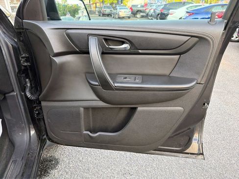 Used 2015 Chevrolet Traverse LT FWD image 23