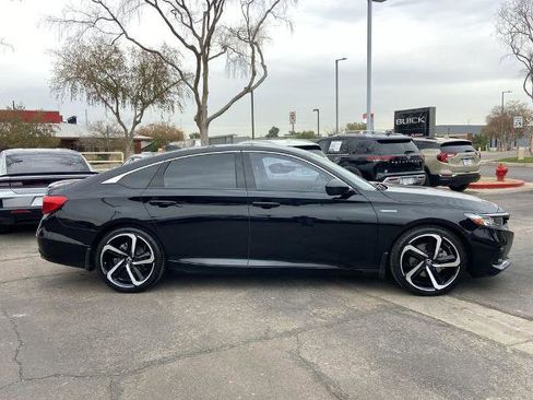 Used 2022 Honda Accord Sport image 2