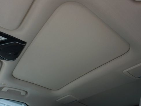 Used 2016 BMW 740i RWD image 10