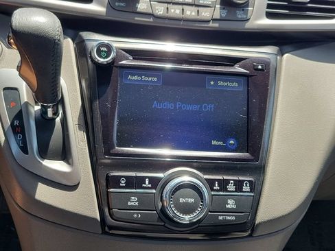 Used 2016 Honda Odyssey Touring Elite image 14