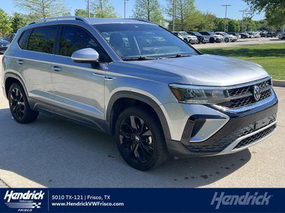 Certified 2023 Volkswagen Taos SE w/ Panoramic Sunroof Package