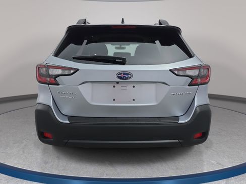 Used 2025 Subaru Outback Premium w/ Popular Package #1A image 6