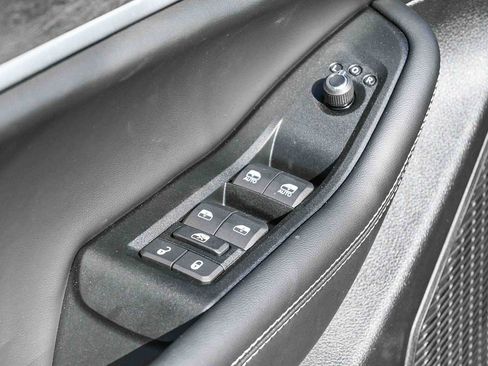 New 2025 Jeep Grand Cherokee Limited image 29