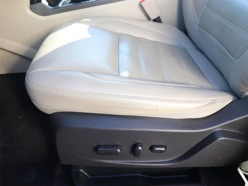 Used 2018 Ford Escape Titanium w/ Ford Safe & Smart Package image 14