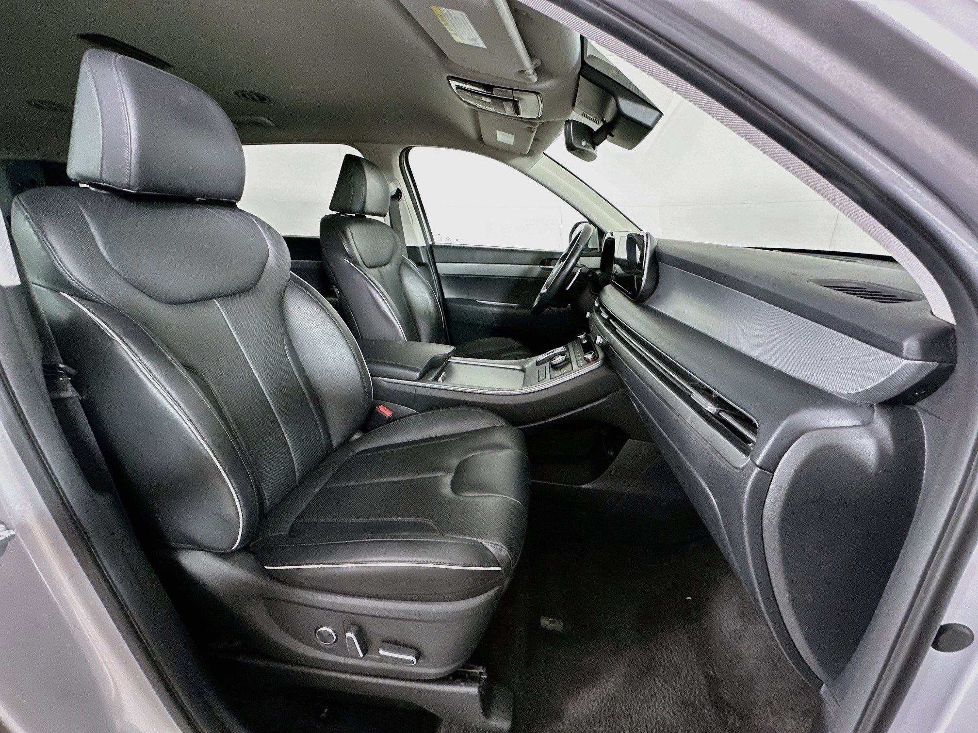 Used 2025 Hyundai Palisade SEL FWD image 33