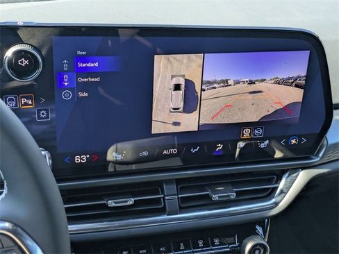 New 2026 Chevrolet Equinox EV LT image 18