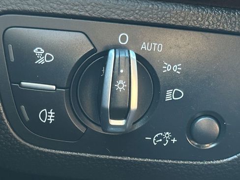 Used 2020 Audi Q5 2.0T Premium Plus w/ Premium Plus Package image 22