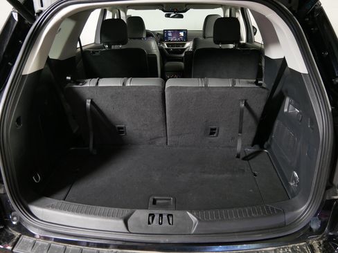 Used 2025 Ford Explorer Active w/ Active Comfort Package AWD/4WD image 18