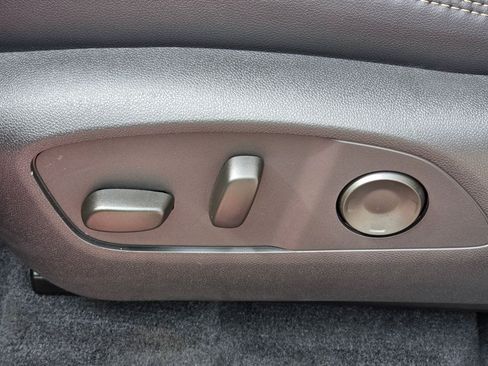Used 2026 Chevrolet Traverse High Country w/ LPO, Floor Liner Package FWD image 27