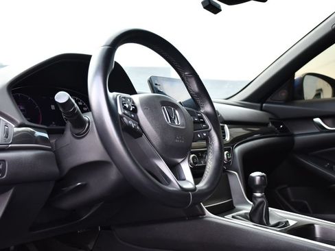 Used 2018 Honda Accord Sport image 14