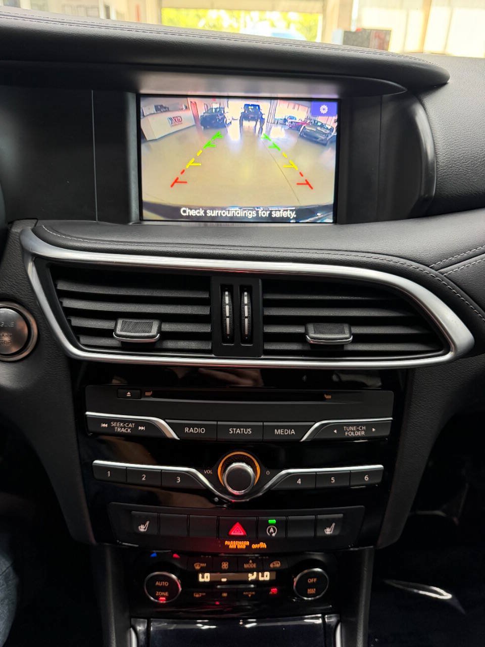 Used 2018 INFINITI QX30 FWD image 26