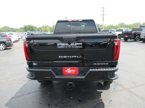 Used 2024 GMC Sierra 2500 Denali Ultimate AWD/4WD image 6