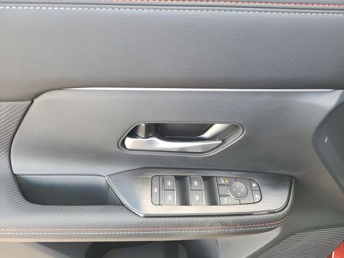 New 2026 Nissan Kicks SR w/ Cold Weather Package image 8