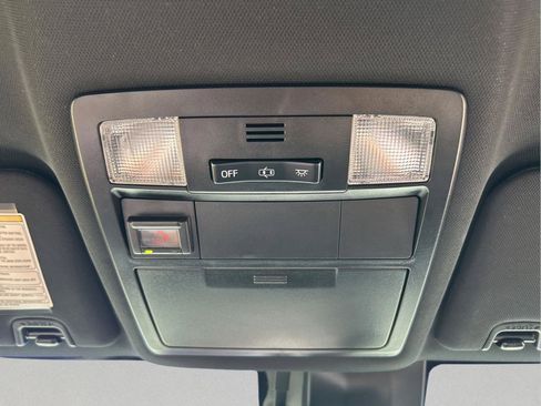 Used 2020 Toyota Tacoma TRD Sport AWD/4WD image 31