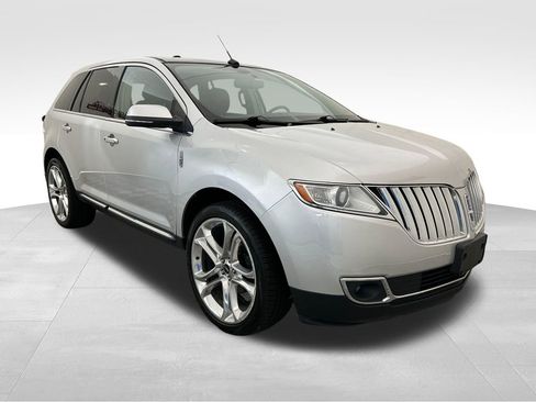 Used 2014 Lincoln MKX FWD w/ Equipment Group 102A image 8