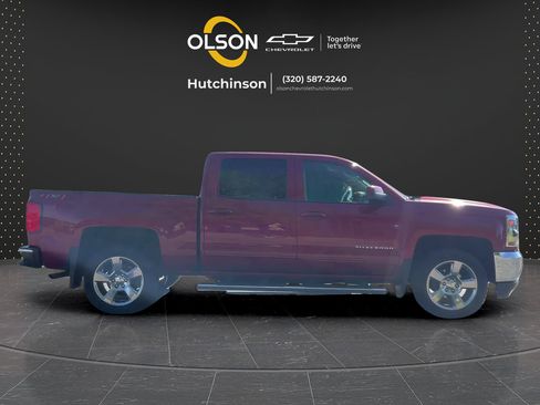 Used 2018 Chevrolet Silverado 1500 LT w/ All Star Edition AWD/4WD image 11