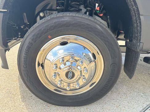 New 2025 Ford F550 4x4 Regular Cab Super Duty image 6