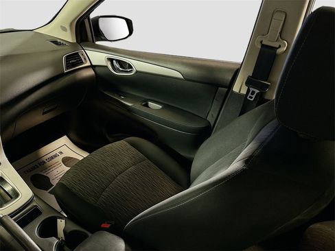 Used 2015 Nissan Sentra SV image 23