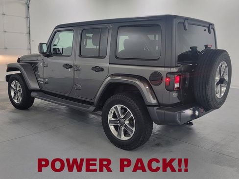 Used 2019 Jeep Wrangler Unlimited Sahara image 6