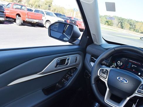 New 2026 Ford Explorer Active w/ Active Comfort Package image 18