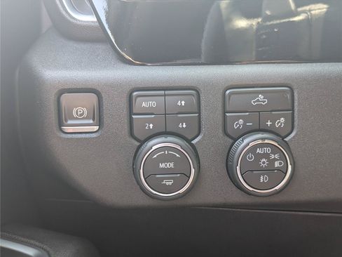 Used 2023 Chevrolet Silverado 1500 RST AWD/4WD image 21