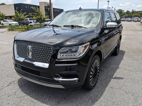 Used 2021 Lincoln Navigator Black Label image 9