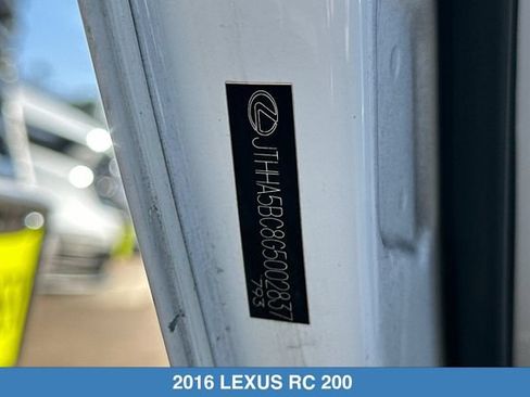 Used 2016 Lexus RC 200t RWD image 32