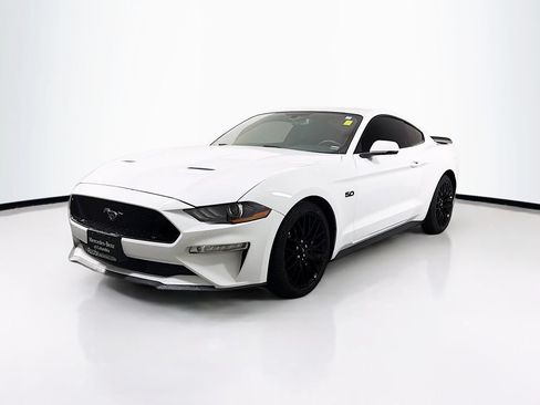 Used 2018 Ford Mustang GT Premium RWD image 3