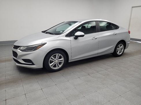 Used 2018 Chevrolet Cruze LT w/ LT Fleet Convenience Package FWD image 2