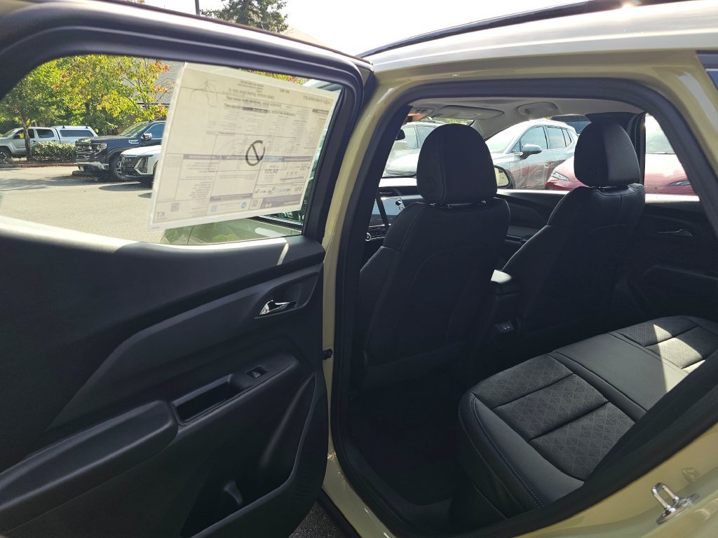 New 2027 Chevrolet Bolt LT w/ Dual Panel Sunroof Package FWD image 19