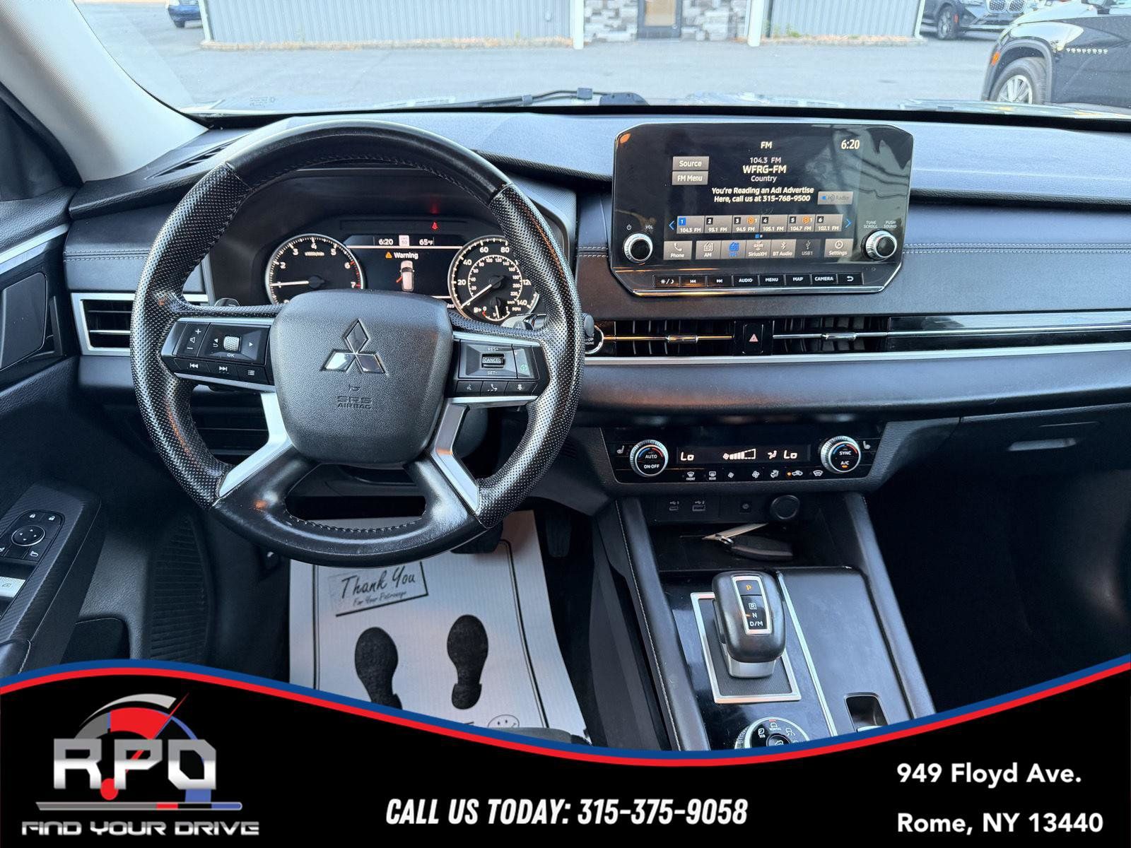 Used 2022 Mitsubishi Outlander SE AWD/4WD image 14