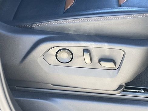 Used 2024 GMC Sierra 1500 AT4 w/ Technology Package image 31