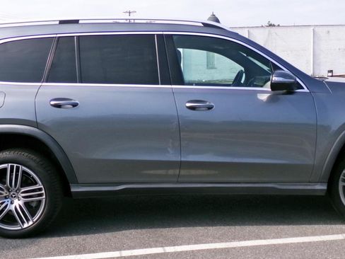 Used 2021 Mercedes-Benz GLS 450 4MATIC image 5