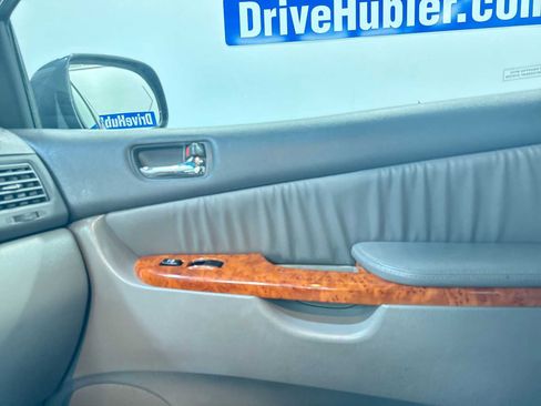 Used 2008 Toyota Sienna XLE Limited image 35