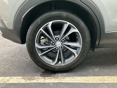 Used 2023 Buick Encore GX Essence w/ Experience Buick Package image 34