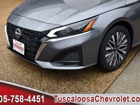 Used 2024 Nissan Altima 2.5 SV image 38