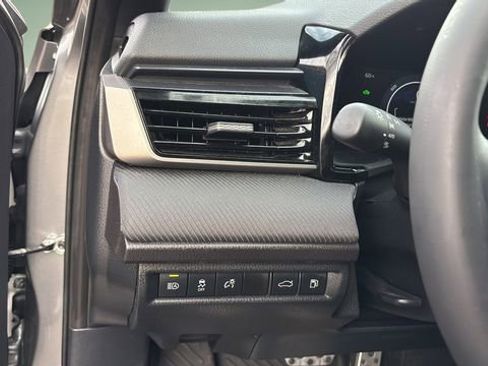 Used 2025 Toyota Camry SE image 20