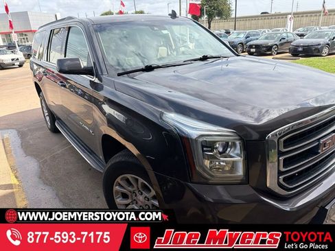 Used 2016 GMC Yukon XL SLT AWD/4WD image 1