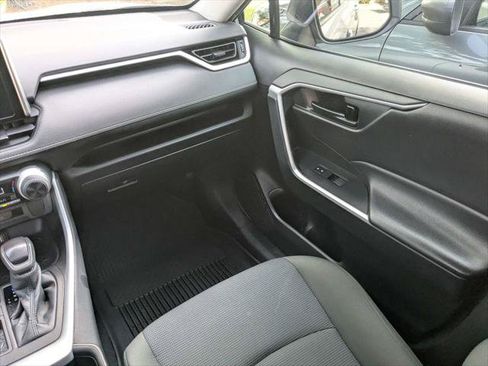 Certified 2023 Toyota RAV4 LE FWD image 18