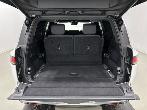 Used 2023 Rivian R1S Adventure AWD/4WD image 15