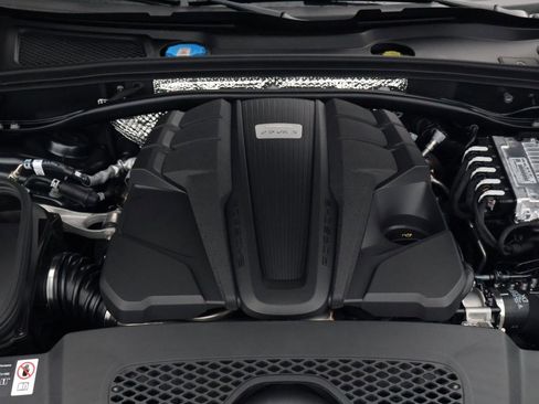 New 2026 Porsche Macan S image 26