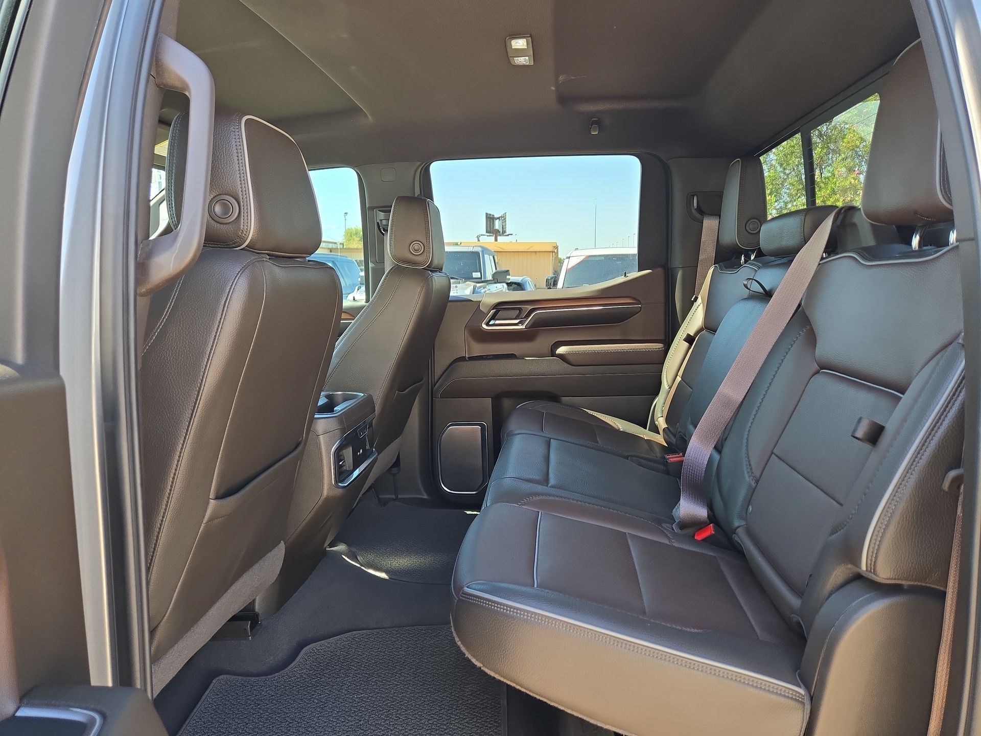 Used 2024 GMC Sierra 1500 Denali w/ Technology Package AWD/4WD image 13