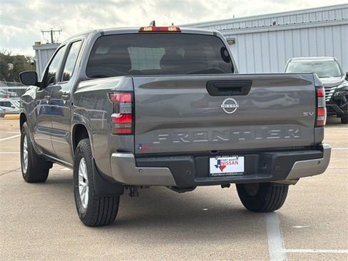 Used 2024 Nissan Frontier SV w/ Technology Package image 5